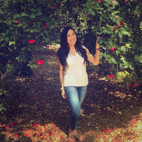 Meet your Posher, Desiree - Picture 2 of 8